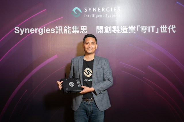 Synergies創辦人暨執行長張宗堯與Synergies全新5G物聯網閘道器Odin