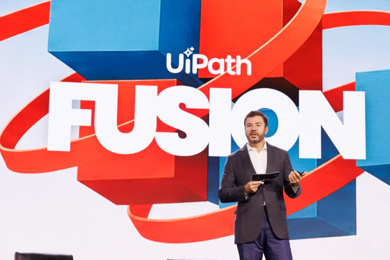 AI 代理不是越自主越好　UiPath 執行長談工具權限、成本與人工審查